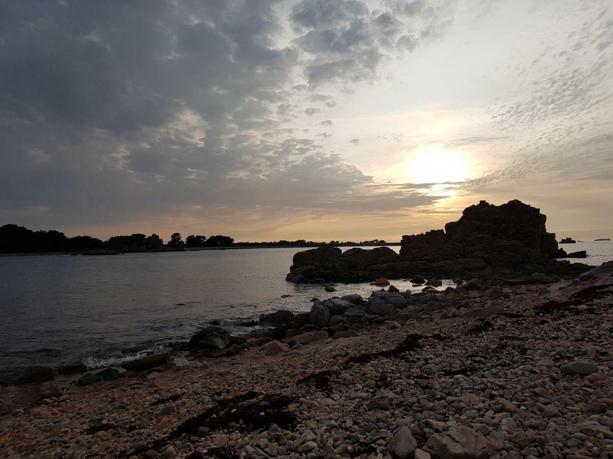 Cote De Granit Rose Apartment Перос-Гирек Екстериор снимка